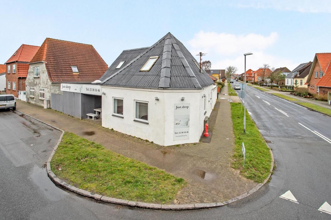 Just Sleep Hotel Esbjerg Bagian luar foto
